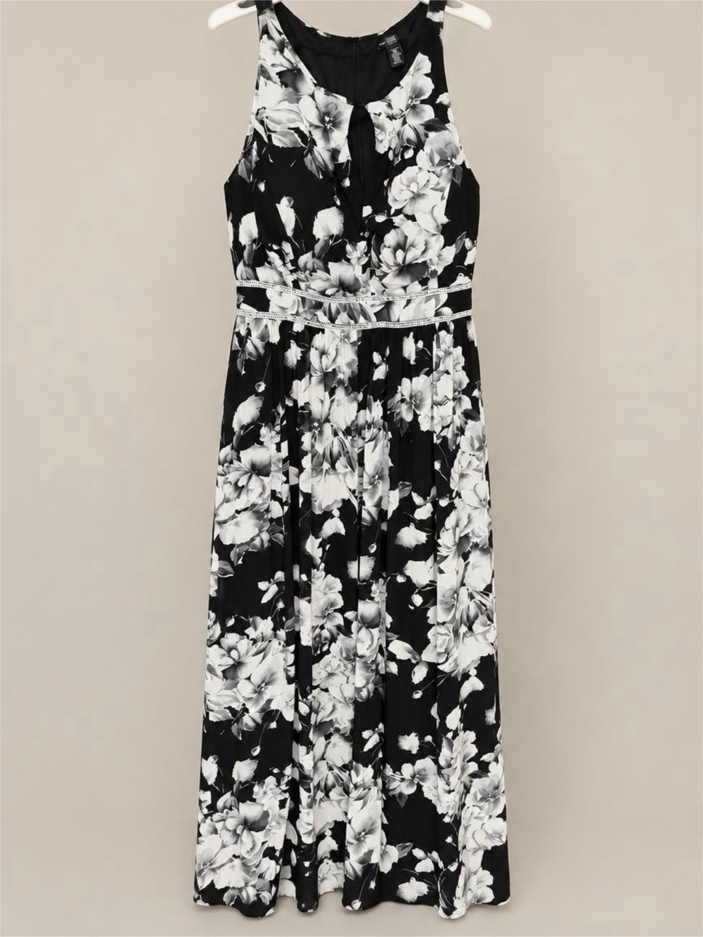 R&M Richards Black and White Floral Dress
